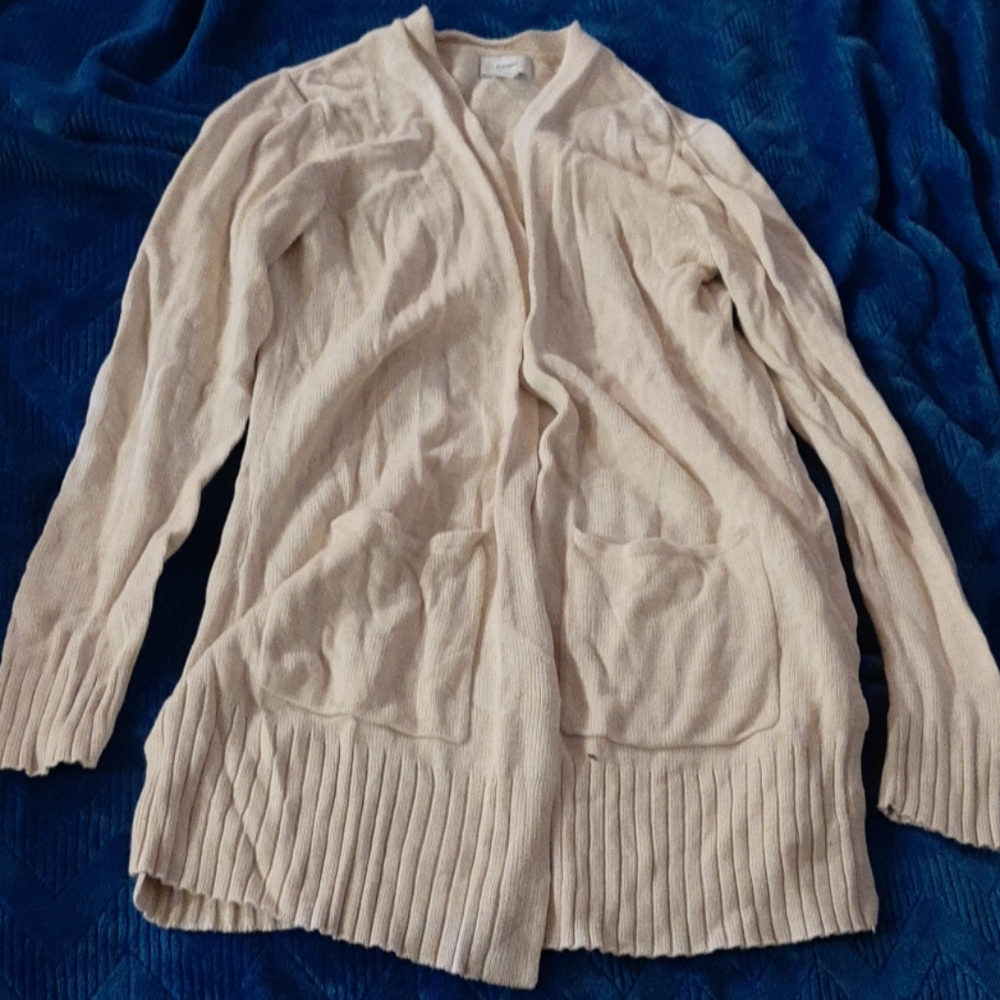 5/$20 Medium Old Navy Sweater